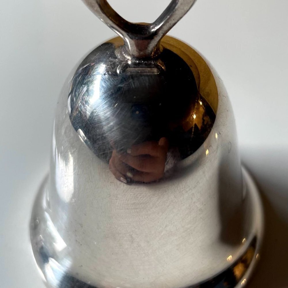Reed and Barton 1981 Annual Silver Plated Sleigh Christmas Bell Ornament - Picture 6 of 7